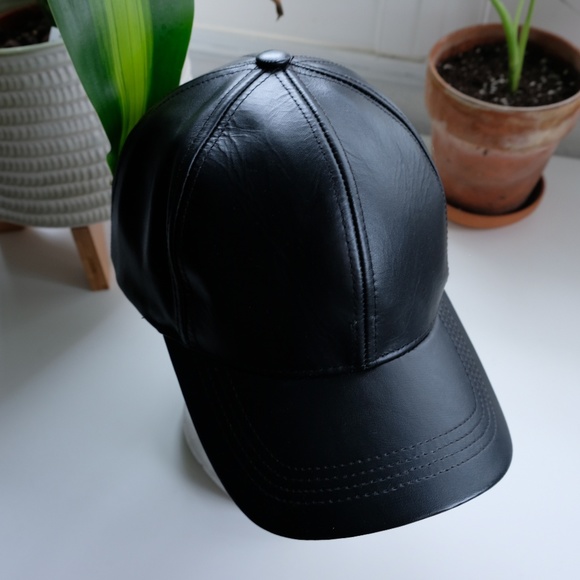Accessories - Genuine leather Adj black baseball cap Accessories - Genuine leather Adj black baseball cap
